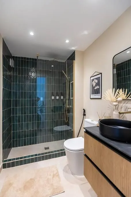 Downtown Flat With 46 Sqm Private Rooftop Terrace Malaga